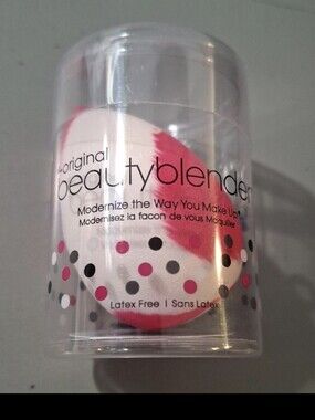 BeautyBlender Pink & White Swirl Makeup Sponge